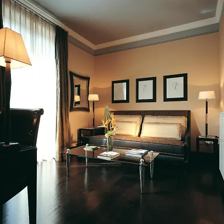 Guest house The At The Spanish Steps Luxury Collection - The View